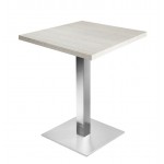 Table de restaurant avec base ronde en fonte avec plateau carré
