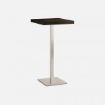 Table de restaurant avec base ronde en fonte avec plateau carré