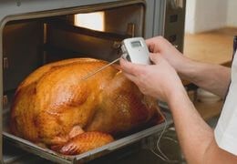 Comment  utiliser un thermomètre au four ?